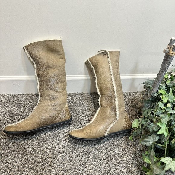 Prada Shearling Lined Distressed Leather Tall Boots Fold-over Tan Size 37 US  7 - Picture 5 of 7